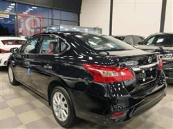 نيسان سيلفي